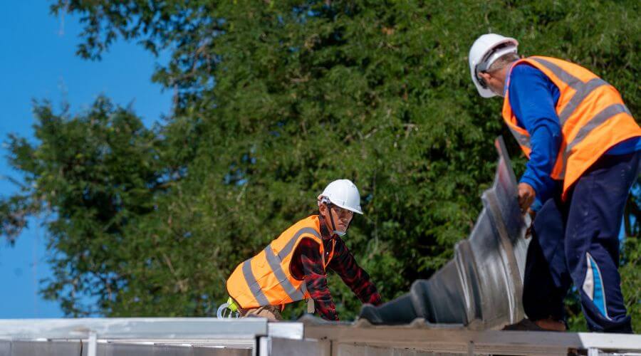 Professional residential roofers in Seaton, IL